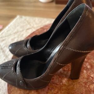 Bottega pumps